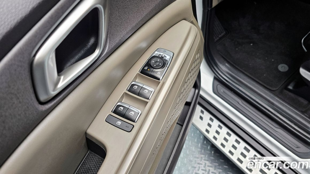 Kia Carnival 9-Seater Prestige, 2025