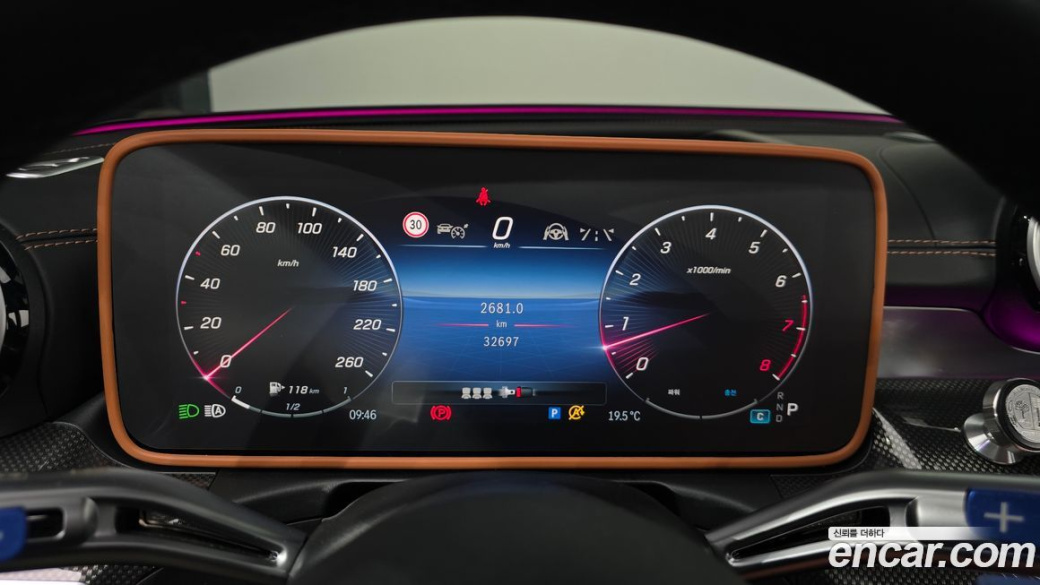 Mercedes-Benz C-Class C300 4MATIC AMG Line, 2024