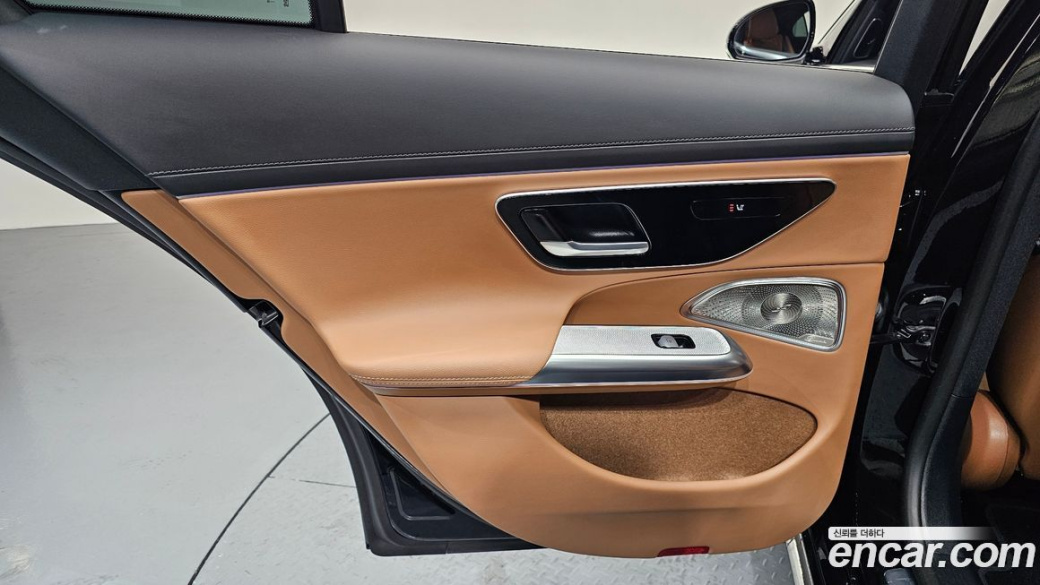 Mercedes-Benz E-Class E300 4MATIC Exclusive, 2024