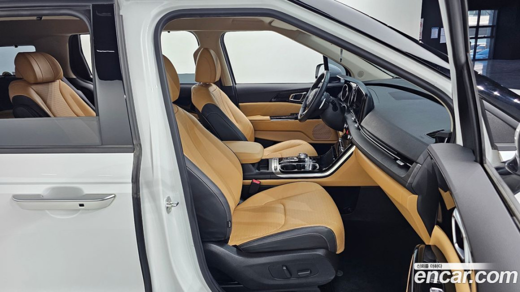 Kia Carnival 7-Seater Noblesse, 2023