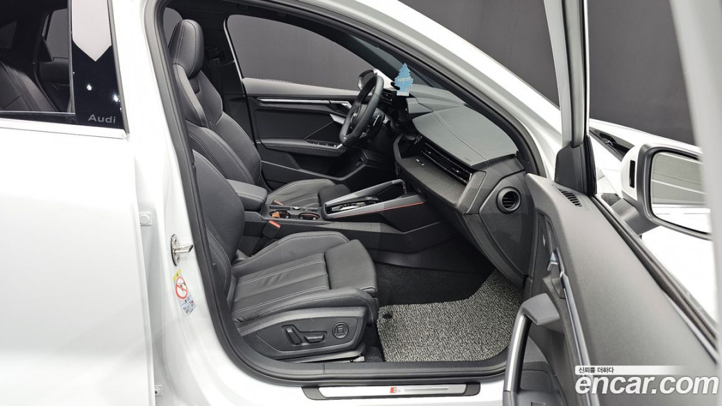 Audi A3 40 TFSI Premium, 2025