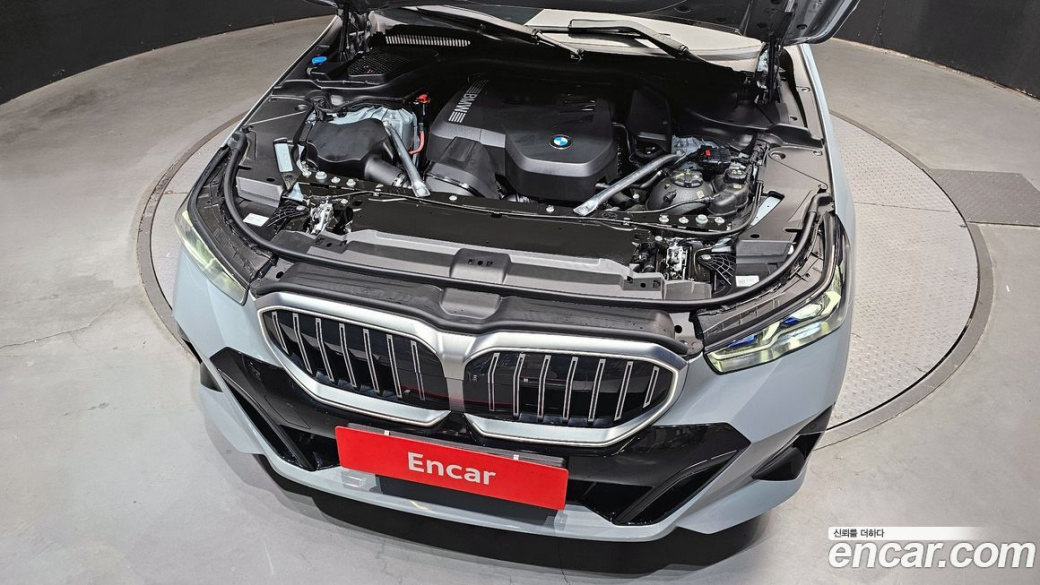BMW 5-Series 520i M Sport, 2025