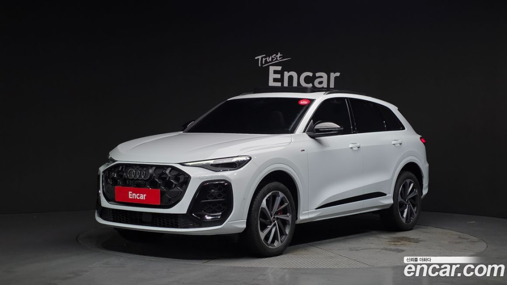 Audi Q5 40 TDI Quattro S Line Black Edition, 2025