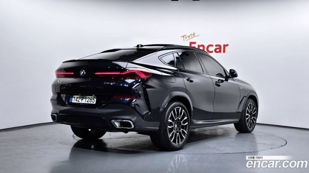 BMW X6 xDrive40i M Sport, 2025