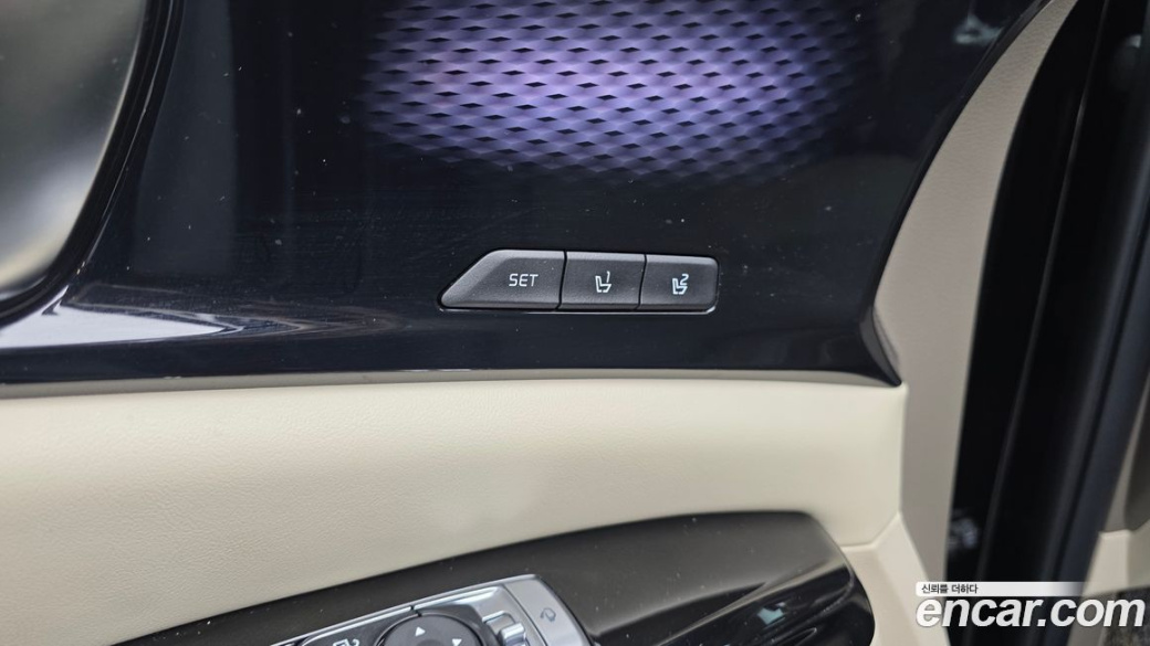 Kia Carnival 9-Seater Signature, 2023