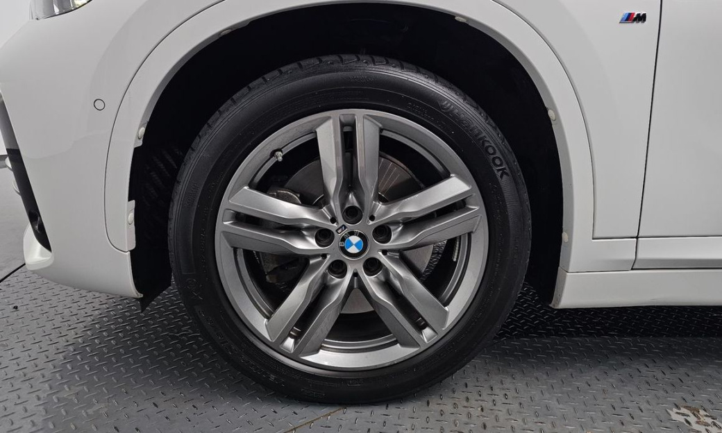 BMW X1 xDrive 20i M Sport, 2022