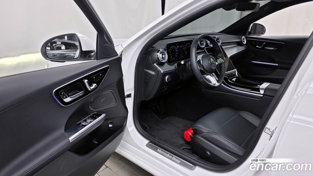 Mercedes-Benz C-Class C200 Avantgarde, 2025