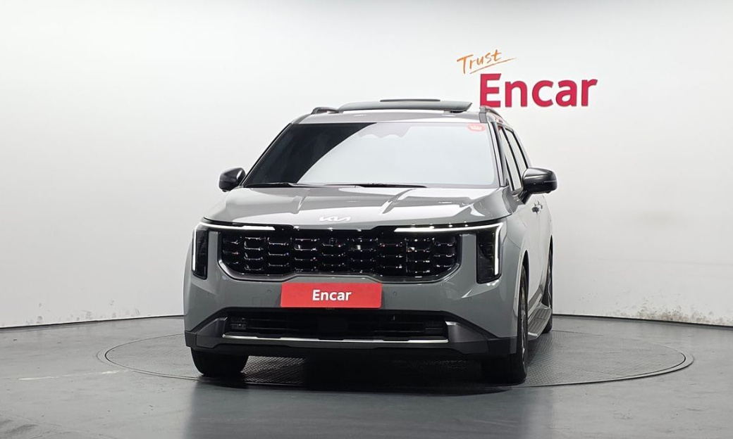Kia Carnival 9-Seater Gravity, 2025
