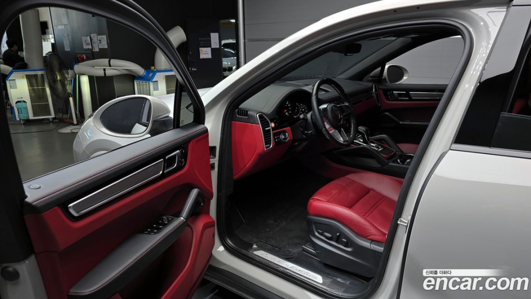 Porsche Cayenne 3.0 COUPE PLATINUM EDITION, 2023