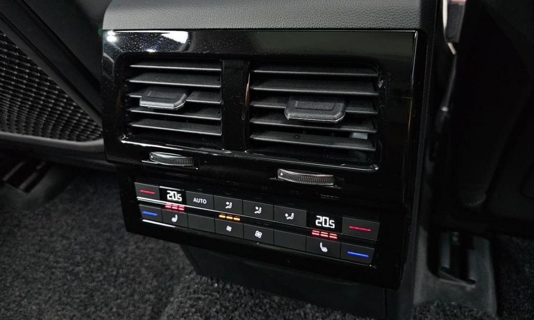 Volkswagen Touareg 3.0 TDI Prestige, 2025