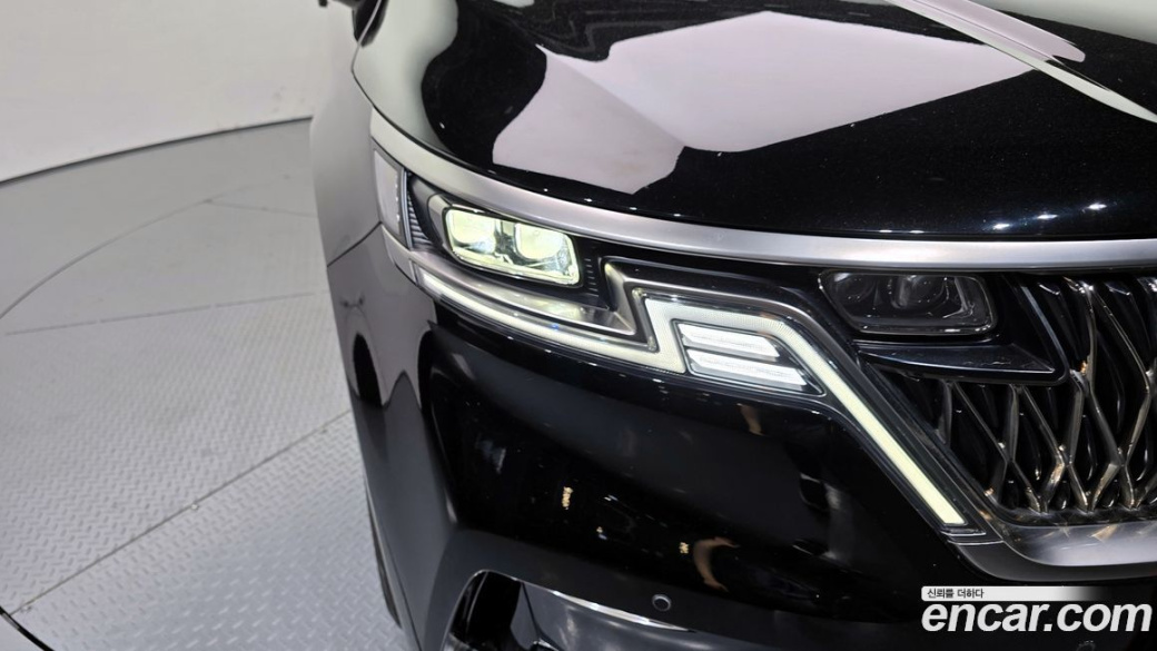 Kia Carnival 9-Seater Signature, 2023