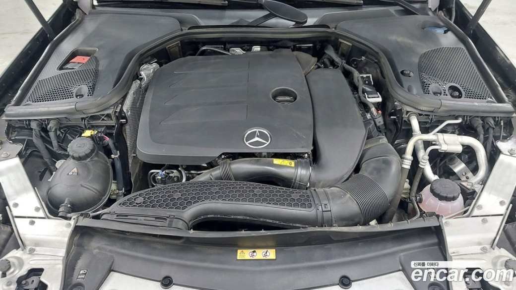 Mercedes-Benz E-Class E350 4MATIC Exclusive, 2023