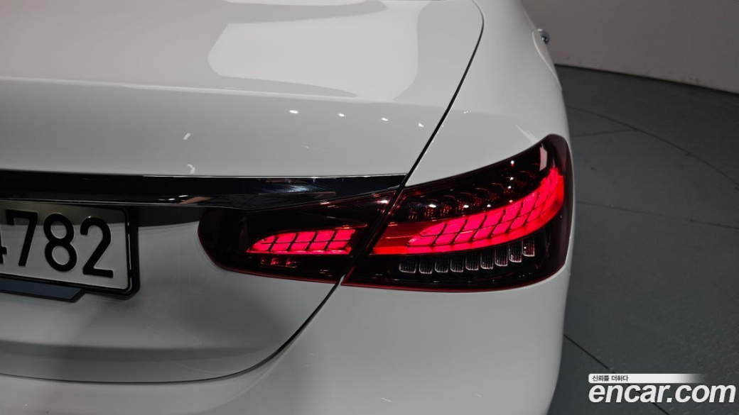 Mercedes-Benz E-Class E250 AMG Line, 2023