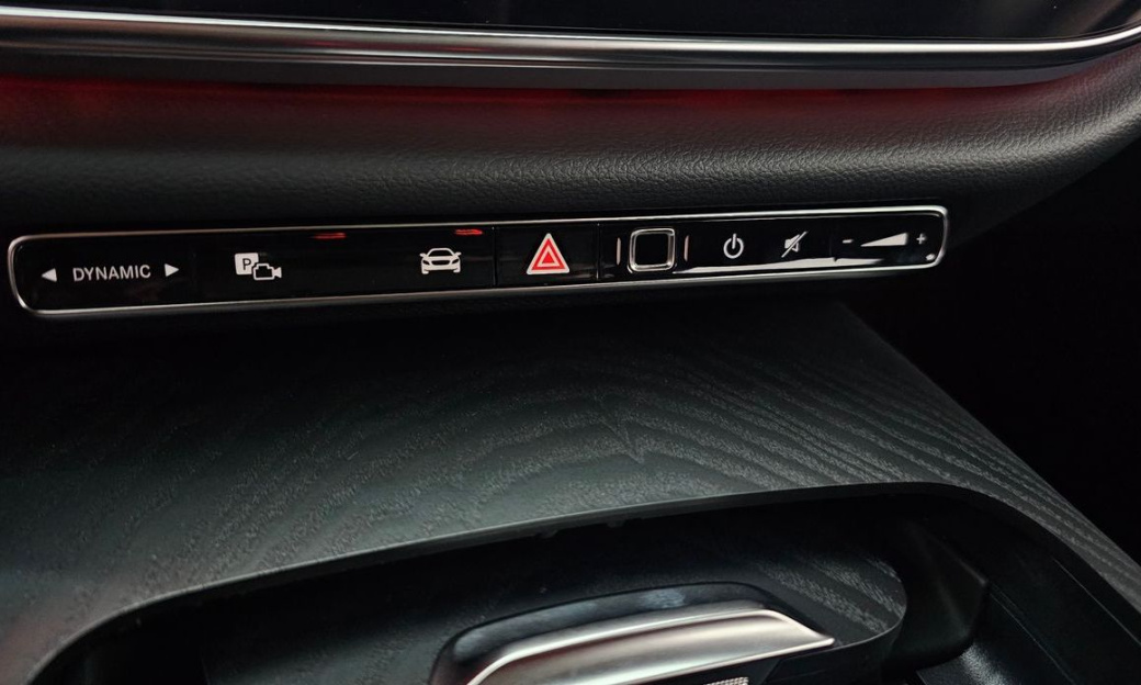 Mercedes-Benz E-Class E200 Avantgarde, 2025