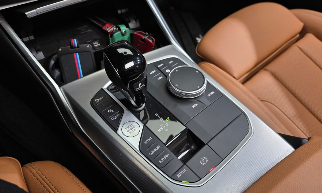 BMW 3-Series 320i M Sport, 2022