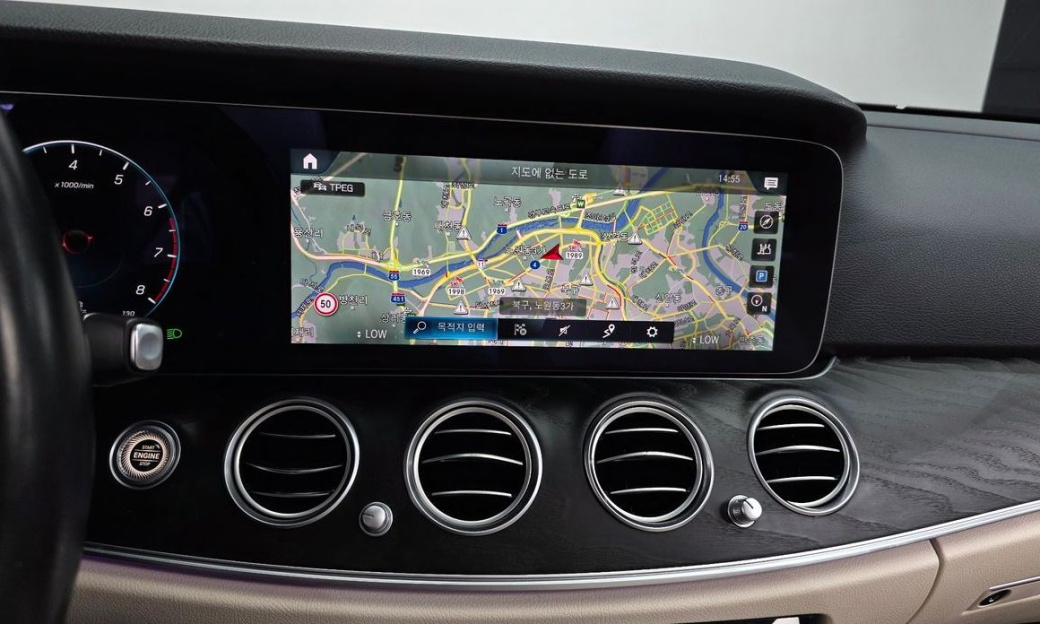 Mercedes-Benz E-Class E250 Avantgarde, 2022
