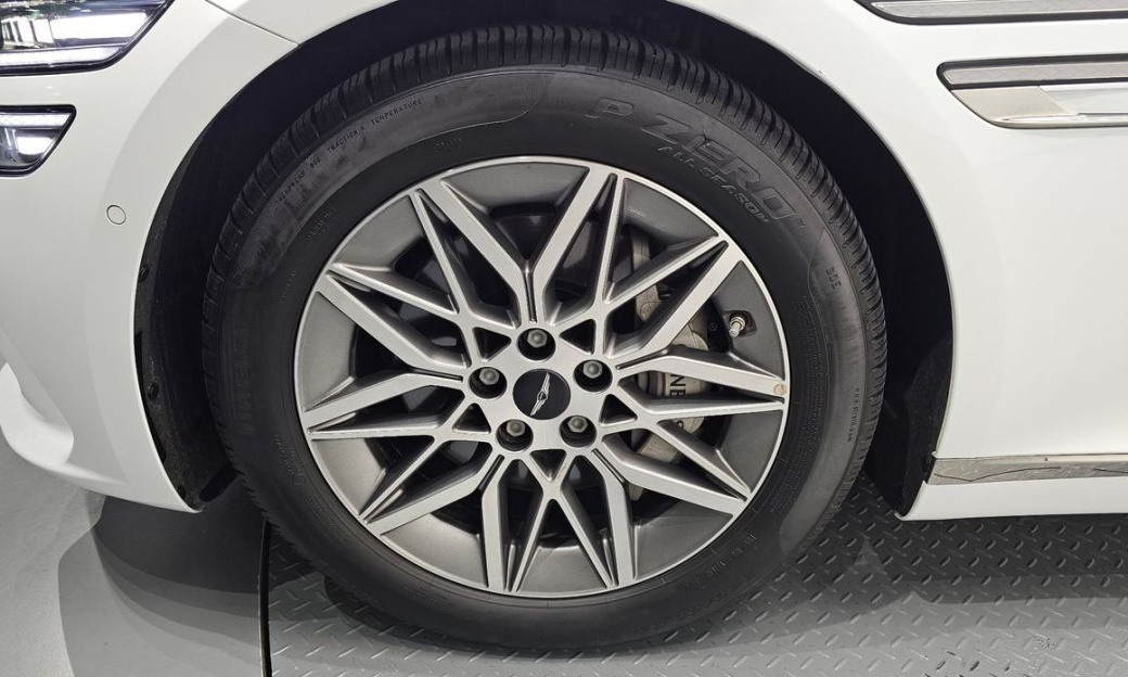 Genesis G80 Gasoline 2.5 Turbo AWD, 2025