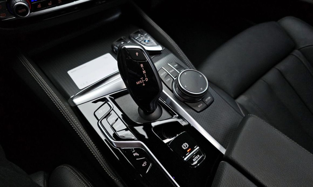 BMW 5-Series 520i M Sport, 2023