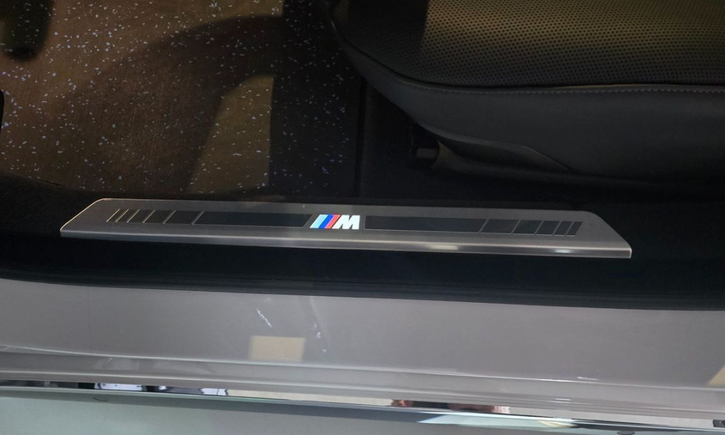 BMW 7-Series 740i xDrive M Sport, 2025