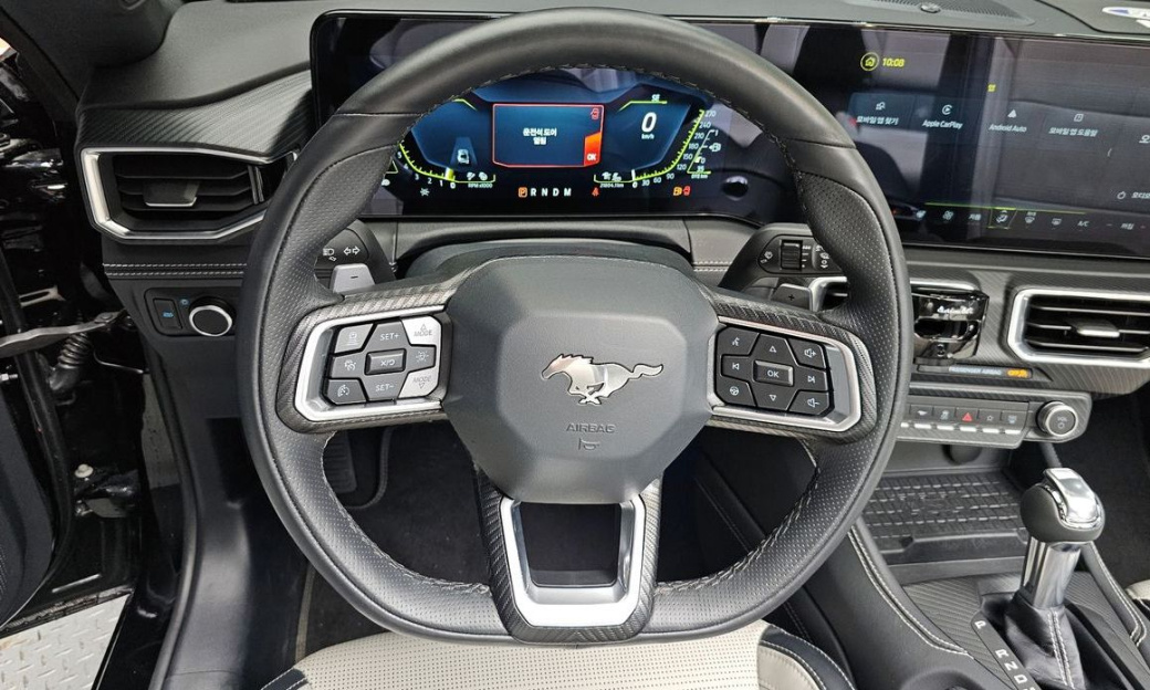 Ford Mustang 5.0 GT Premium Convertible, 2024