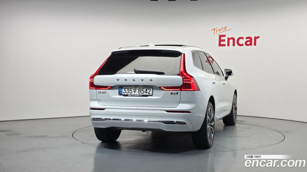 Volvo XC60 B6 Inscirtion, 2022