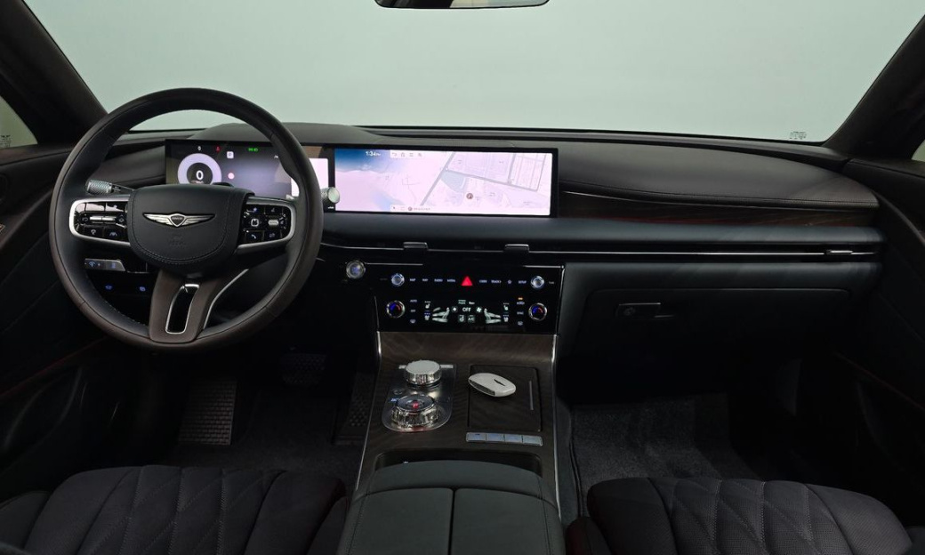 Genesis G80 Gasoline 2.5 Turbo AWD, 2025
