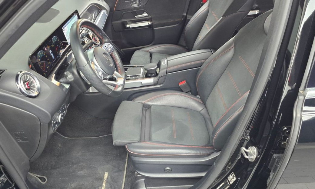 Mercedes-Benz GLB-Class AMG GLB35 4MATIC, 2021