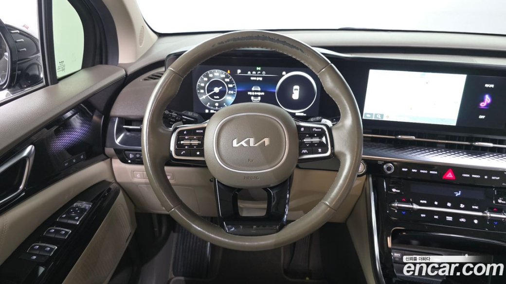 Kia Carnival 7-Seater Hi-Limousine, 2022