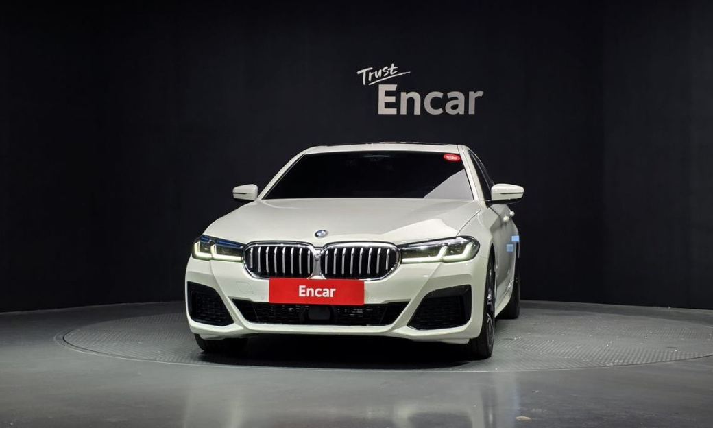 BMW 5-Series 530i xDrive M Sport Package, 2023