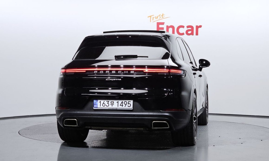 Porsche Cayenne 3.0, 2024