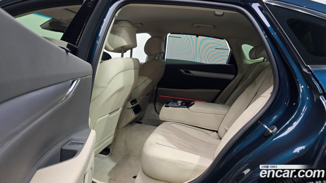 Genesis G80 Gasoline 2.5 Turbo AWD, 2025