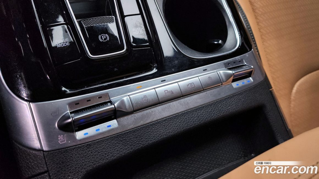 Kia Carnival 9-Seater Signature, 2022
