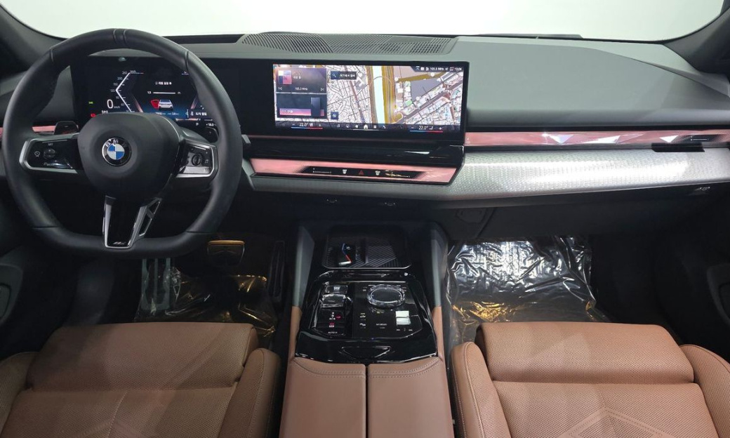 BMW 5-Series 530i xDrive M Sport, 2024