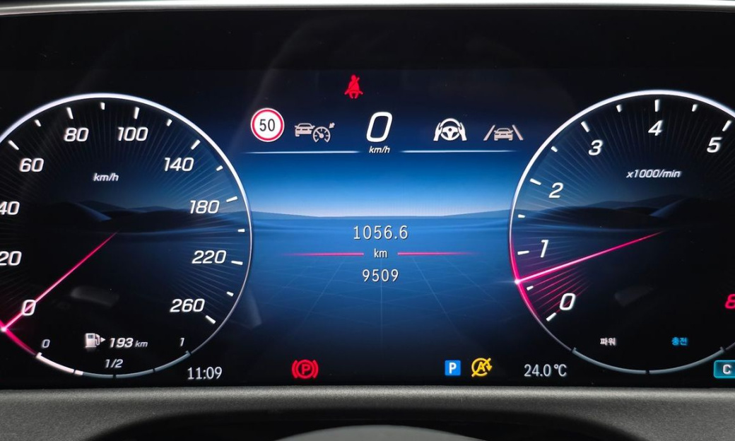 Mercedes-Benz E-Class E200 AMG Line, 2026