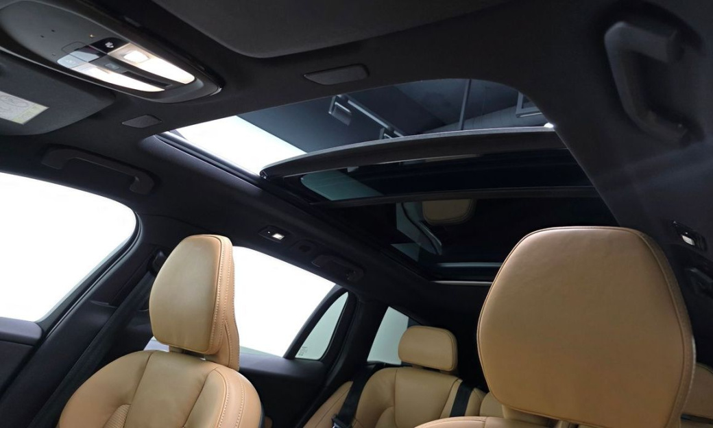 Volvo V60 B5 Ultimate AWD, 2023