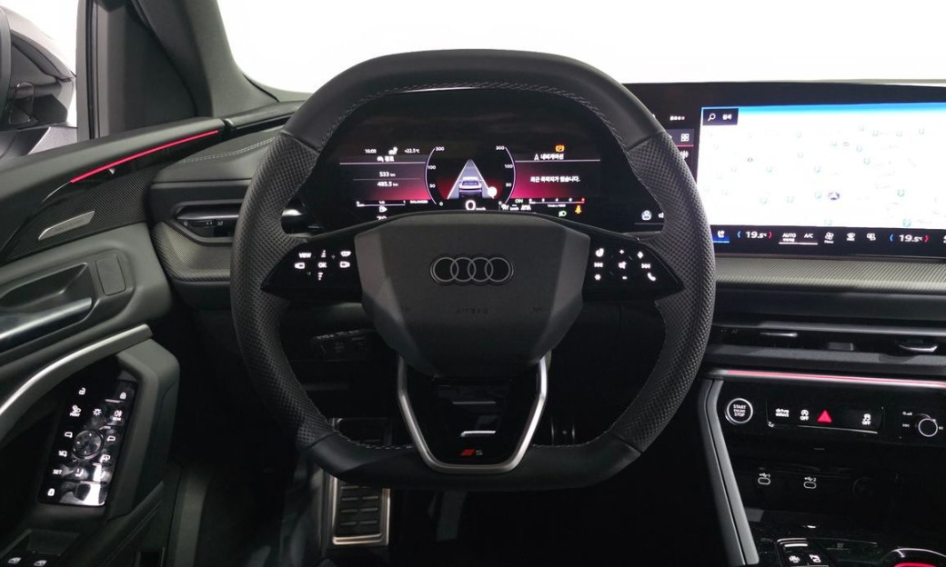 Audi Q5 45 TFSI Quattro S Line Black Ediiton, 2025