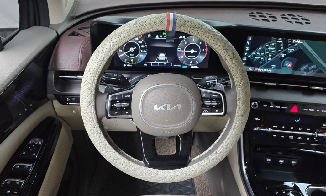 Kia Carnival 7-Seater Signature, 2022