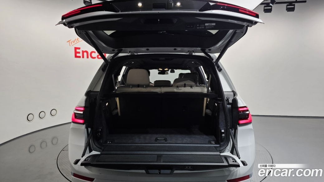 BMW X7 xDrive 40i Design Pure Excellence 7-Seater, 2025