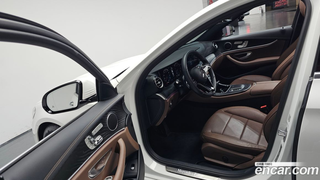 Mercedes-Benz E-Class E250 AMG Line, 2023
