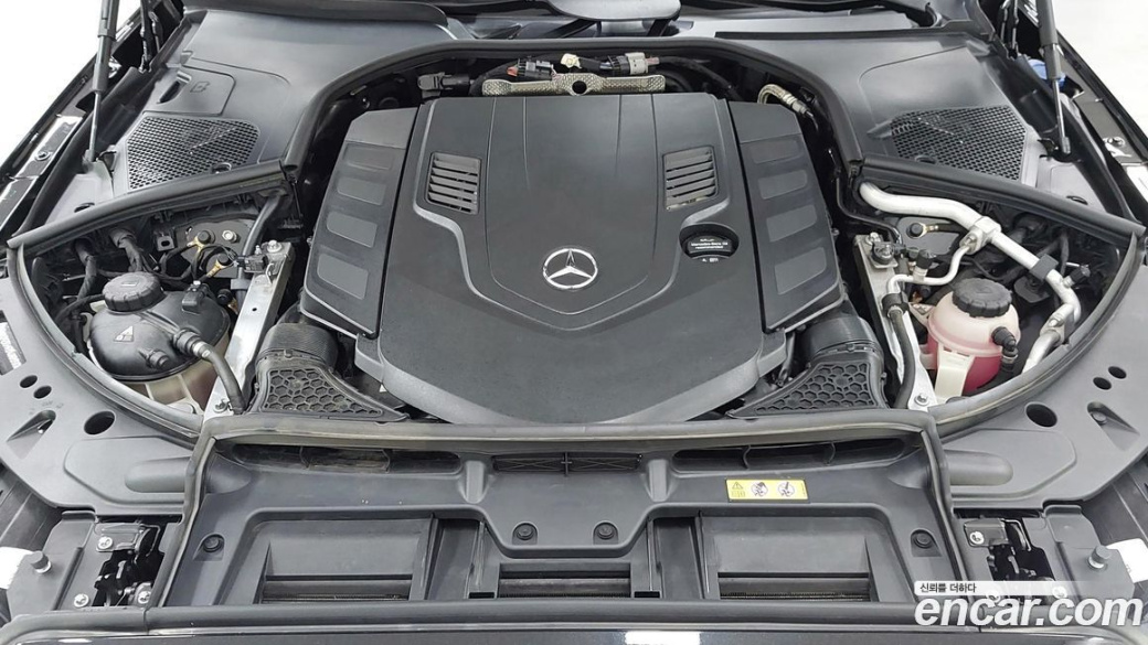 Mercedes-Benz S-Class Maybach S580 4MATIC, 2024