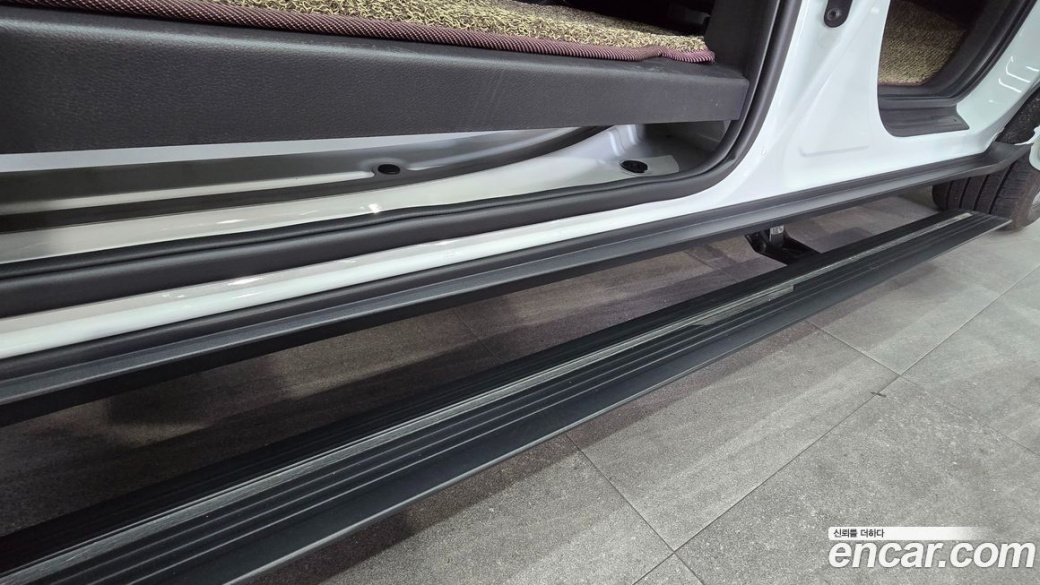 Kia Carnival 7-Seater Signature, 2023