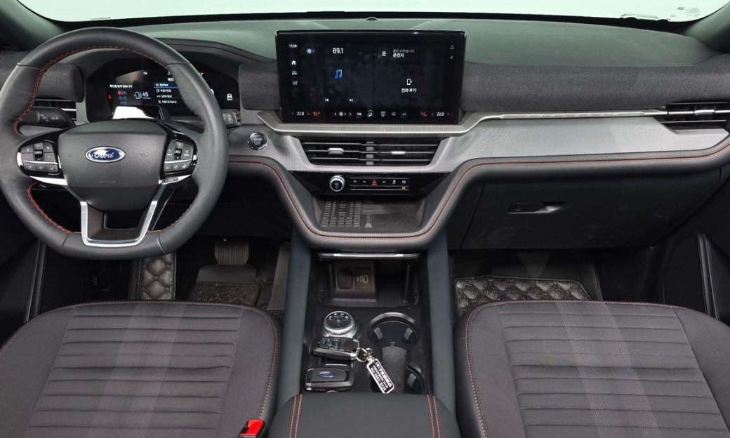 Ford Explorer 2.3 ST-Line 4WD, 2025