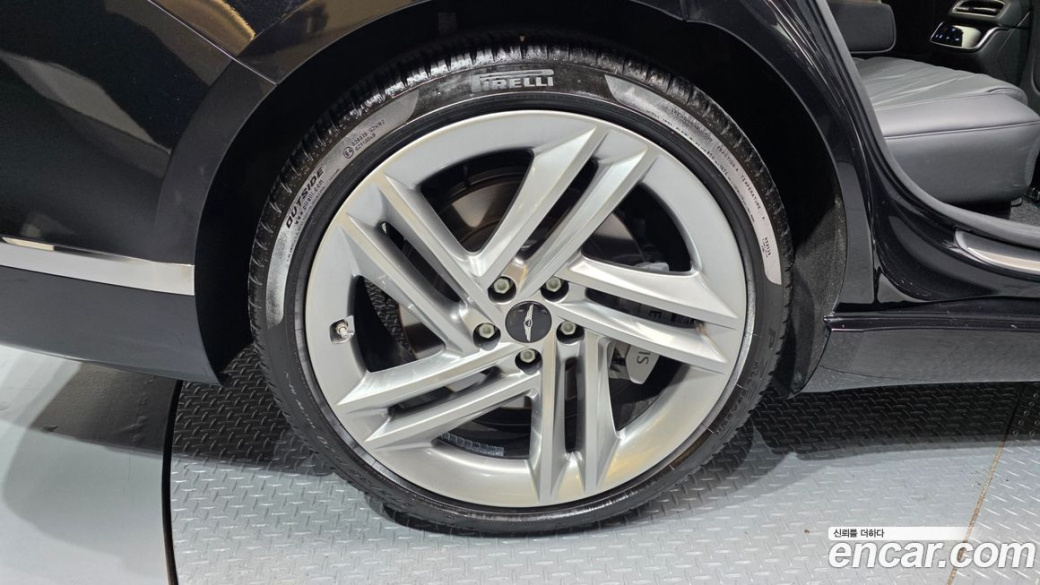 Genesis G80 Gasoline 2.5 Turbo AWD, 2025