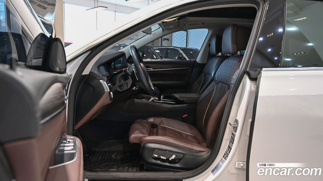 BMW Gran Turismo 630i xDrive Luxury, 2023