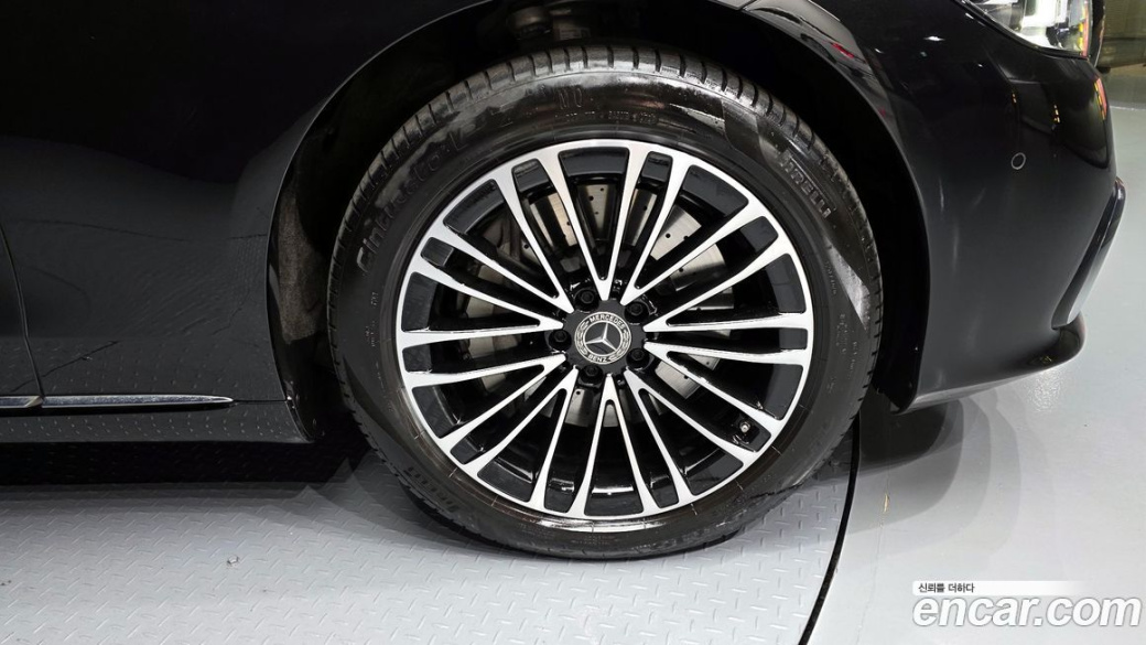 Mercedes-Benz S-Class S350 d 4MATIC, 2025