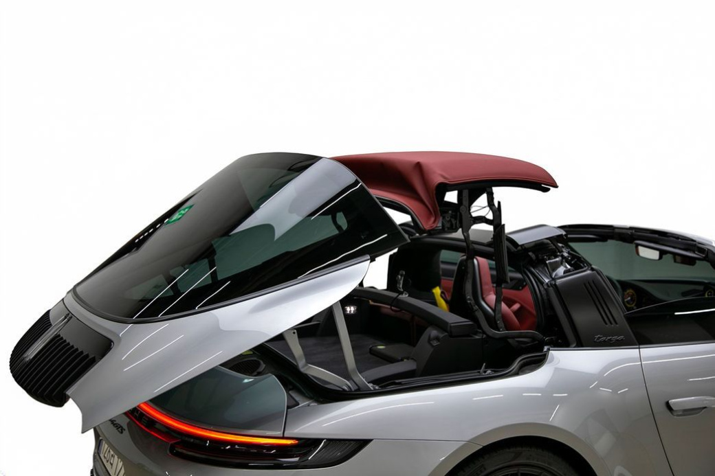 Porsche 911 Targa 4 GTS, 2023