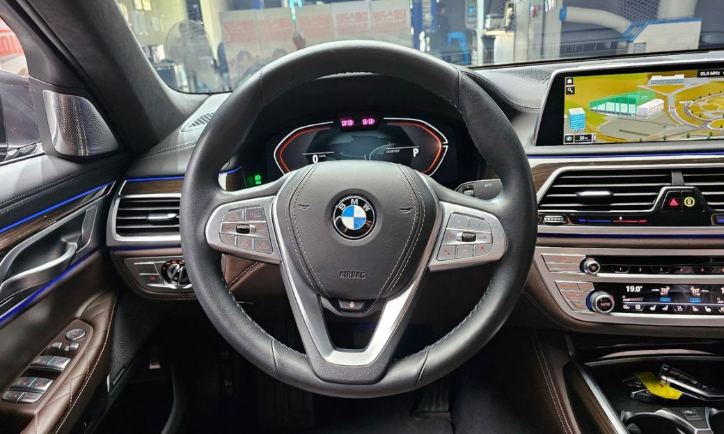 BMW 7-Series 730d xDrive Design Pure Excellence, 2022