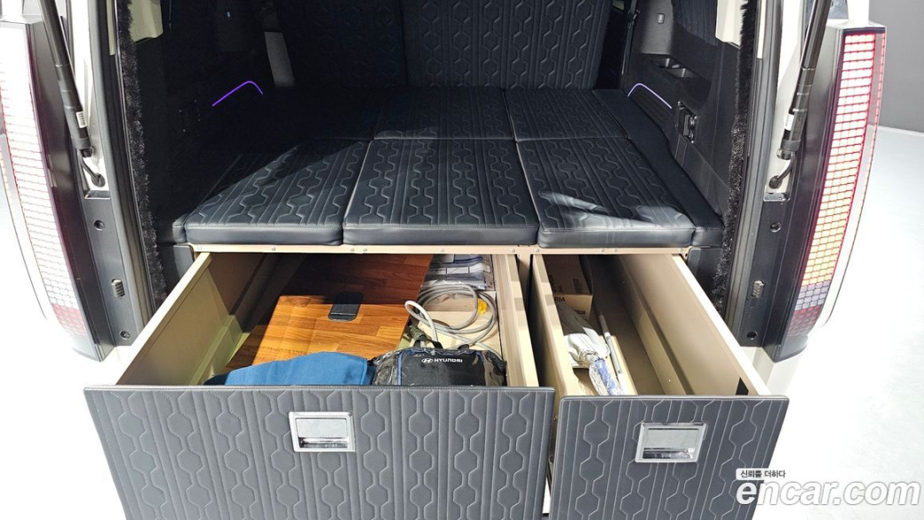 Hyundai Staria 4WD Camper, 2023