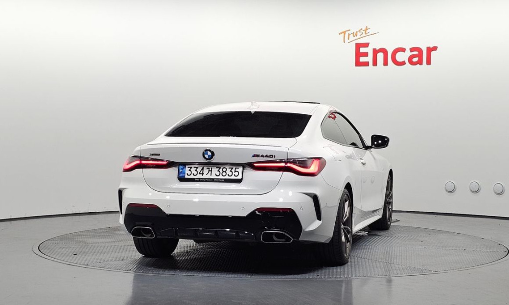 BMW 4-Series M440i xDrive Coupe, 2022