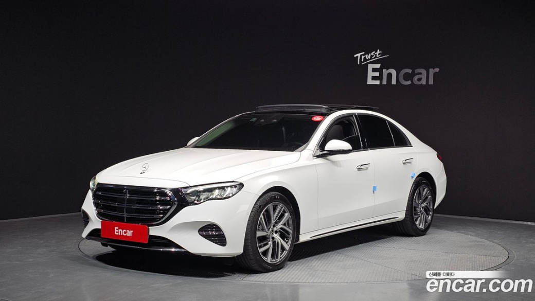 Mercedes-Benz E-Class E220d 4MATIC Exclusive, 2024